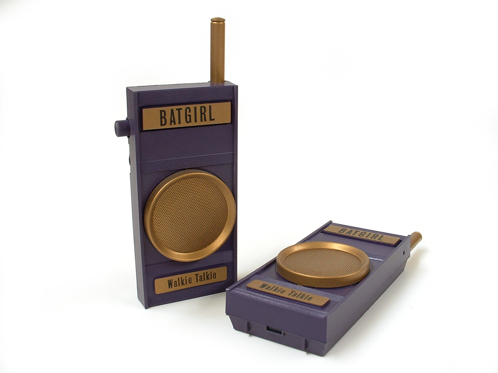 batmanbatgirlwalkietalkie.jpg